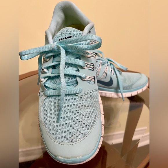 NIKE-Women’s Shoes-Size 7 - Picture 2 of 7